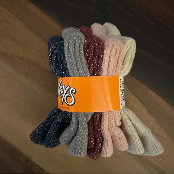 LIMITED TIME $4 ITEM!! Kids' Sparkle Soft Metallic Crew Socks Set of 5 - Picture 2 of 4